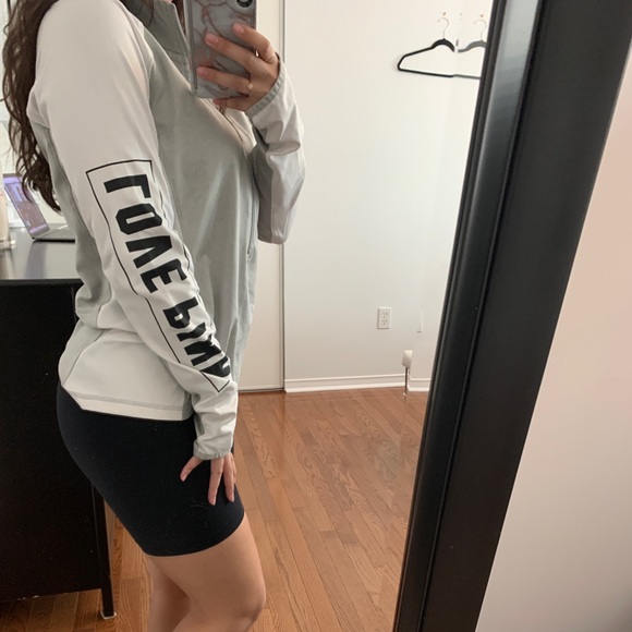 Pink sweater - Picture 2 of 7